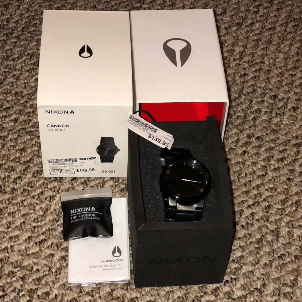 Nixon Canon- All Black